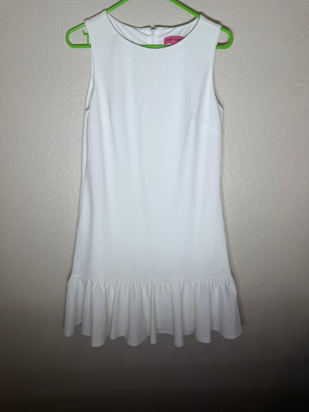 Betsey Johnson White Ruffle Hem Dress Size 6